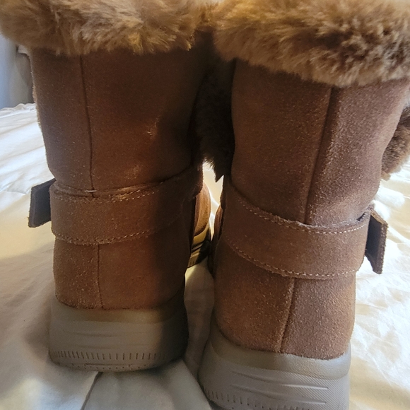 Skechers Slip-insWarm Brown Faux Fur Winter Boots. - Picture 5 of 9